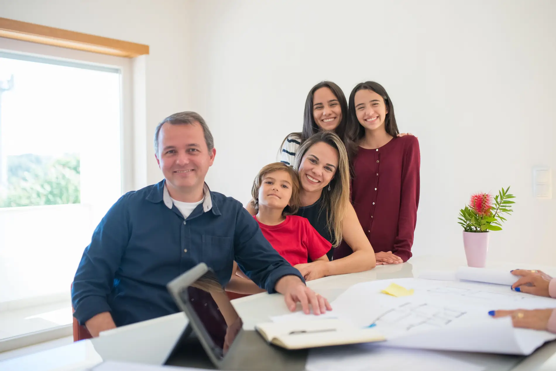 Family members of a concierge panel meeting their physician